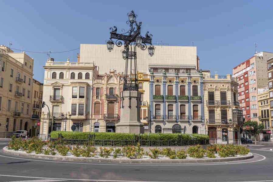Castelló de la Plana 26 - plaza de la Independencia - la Farola